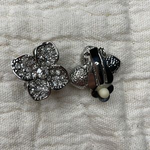 Tropical flower White sparkly earrings